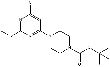 4-(6-Chloro-2-methylsulfanyl-pyrimidin-4-yl)-piperazine-1-carboxylic acid tert-butyl ester 化学構造式