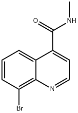 8-bromo-N-methyl-quinoline-4-carboxamide 化学構造式