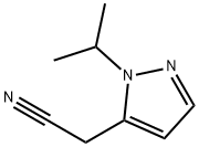 (1-isopropyl-1H-pyrazol-5-yl)acetonitrile 化学構造式