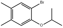 1-Bromo-4,5-dimethyl-2-(propan-2-yloxy)benzene 化学構造式