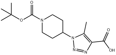 4-(4-Carboxy-5-methyl-[1,2,3]triazol-1-yl)-piperidine-1-carboxylic acid tert-butyl ester 化学構造式