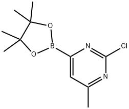 2-Chloro-4-methyl-6-(4,4,5,5-tetramethyl-1,3,2-dioxaborolan-2-yl)-pyrimidine 化学構造式