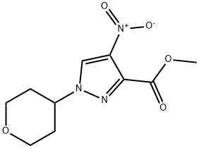 methyl 4-nitro-1-(tetrahydro-2H-pyran-4-yl)-1H-pyrazole-3-carboxylate Structure