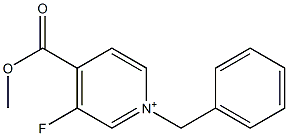 1-benzyl-3-fluoro-4-(methoxycarbonyl)pyridin-1-ium Struktur