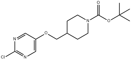 tert-butyl 4-{[(2-chloropyrimidin-5-yl)oxy]methyl}piperidine-1-carboxylate Struktur