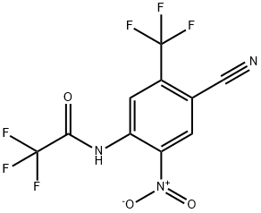 N-(4-cyano-2-nitro-5-(trifluoromethyl)phenyl)-2,2,2-trifluoroacetamide Struktur