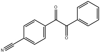 4-シアノビベンジル-α,β-ジオン 化学構造式