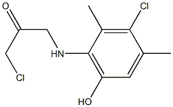 1-chloro-3-((3-chloro-6-hydroxy-2,4-dimethylphenyl)amino)propan-2-one Struktur