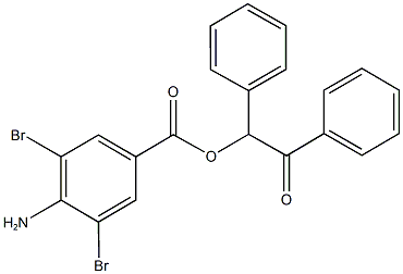 2-oxo-1,2-diphenylethyl 4-amino-3,5-dibromobenzoate 化学構造式