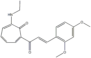 2-[3-(2,4-dimethoxyphenyl)acryloyl]-7-(ethylamino)-2,4,6-cycloheptatrien-1-one 化学構造式