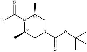 (3R,5S)-rel-4-(Chlorocarbonyl)-3,5-dimethyl-1-piperazinecarboxylic acid tert-butyl ester 化学構造式