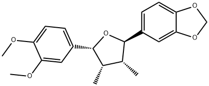 5-[(2R)-5α-(3,4-ジメトキシフェニル)テトラヒドロ-3α,4α-ジメチルフラン-2β-イル]-1,3-ベンゾジオキソール 化学構造式