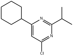 4-chloro-6-cyclohexyl-2-(propan-2-yl)pyrimidine Struktur