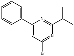 4-Bromo-2-(iso-propyl)-6-phenylpyrimidine 化学構造式