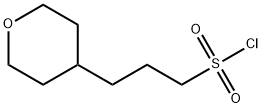 3-(oxan-4-yl)propane-1-sulfonyl chloride Struktur