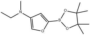 4-(Methylethylamino)furan-2-boronic acid pinacol ester Struktur