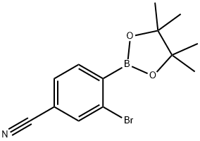 2-Bromo-4-cyanophenylboronic acid pinacol ester 化学構造式