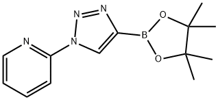 2-(4-(4,4,5,5-tetramethyl-1,3,2-dioxaborolan-2-yl)-1H-1,2,3-triazol-1-yl)pyridine 化学構造式