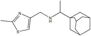 [1-(adamantan-1-yl)ethyl][(2-methyl-1,3-thiazol-4-yl)methyl]amine 化学構造式