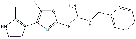 N-[Amino(benzylamino)methylene]-4-(2-methyl-1H-pyrrole-3-yl)-5-methylthiazole-2-amine Struktur