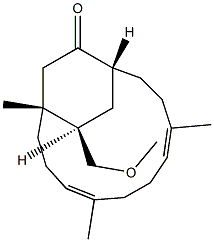 (1R,12R,15R)-15-(メトキシメチル)-1,5,9-トリメチルビシクロ[10.2.2]ヘキサデカ-4,8-ジエン-13-オン 化学構造式