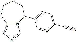 4-[(6,7,8,9-テトラヒドロ-5H-イミダゾ[1,5-a]アゼピン)-5-イル]ベンゾニトリル 化学構造式