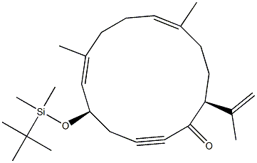 (5R,6E,10E,14S)-14-(1-Methylethenyl)-7,11-dimethyl-5-[(tert-butyldimethylsilyl)oxy]cyclotetradeca-6,10-dien-2-yn-1-one Struktur