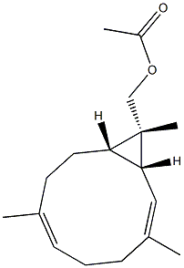 (1R,2E,6E,10S,11S)-3,7,11-トリメチルビシクロ[8.1.0]ウンデカ-2,6-ジエン-11-メタノールアセタート 化学構造式