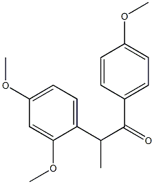 1-(4-メトキシフェニル)-2-(2,4-ジメトキシフェニル)-1-プロパノン 化学構造式