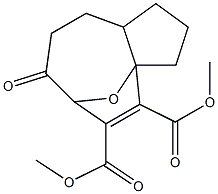 1,4-エポキシ-5-オキソビシクロ[6.3.0]ウンデカ-2-エン-2,3-ジカルボン酸ジメチル 化学構造式