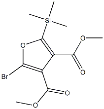 2-(Trimethylsilyl)-5-bromofuran-3,4-dicarboxylic acid dimethyl ester Struktur