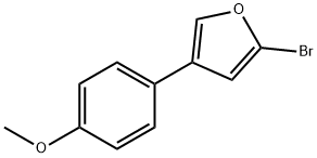 2-Bromo-4-(4-methoxyphenyl)furan 化学構造式