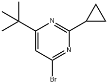 4-Bromo-2-cyclopropyl-6-(tert-butyl)pyrimidine 化学構造式