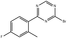 2-Bromo-4-(2-methyl-4-fluorophenyl)-1,3,5-triazine Struktur