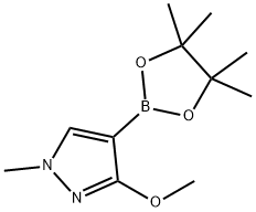 3-Methoxy-1-methyl-4-(4,4,5,5-tetramethyl-1,3,2-dioxaborolan-2-yl)-1H-pyrazole 化学構造式