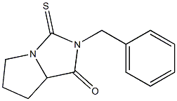 2-benzyl-3-thioxohexahydro-1H-pyrrolo[1,2-c]imidazol-1-one 化学構造式