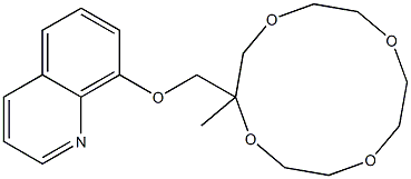 2-メチル-2-[8-キノリニルオキシメチル]-1,4,7,10-テトラオキサシクロドデカン 化学構造式