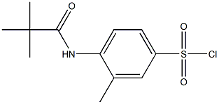 4-(2,2-dimethylpropanamido)-3-methylbenzene-1-sulfonyl chloride