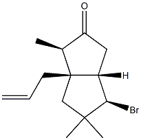 (1R,2R,5S,6R)-6-ブロモ-2,7,7-トリメチル-1-(2-プロペニル)ビシクロ[3.3.0]オクタン-3-オン 化学構造式