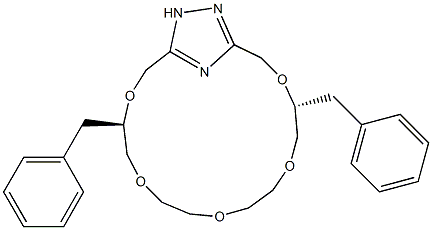 (4R,14R)-4,14-Dibenzyl-3,6,9,12,15-pentaoxa-18,19,20-triazabicyclo[15.2.1]icosa-1(20),17-diene 结构式