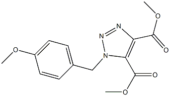 1-(4-メトキシベンジル)-1H-1,2,3-トリアゾール-4,5-ジカルボン酸ジメチル 化学構造式