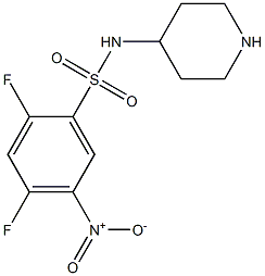 2,4-difluoro-5-nitro-N-(piperidin-4-yl)benzene-1-sulfonamide 化学構造式