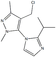 4-(chloromethyl)-1,3-dimethyl-5-[2-(propan-2-yl)-1H-imidazol-1-yl]-1H-pyrazole,,结构式