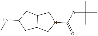 tert-butyl endo-5-(methylamino)-octahydrocyclopenta[c]pyrrole-2-carboxylate 化学構造式