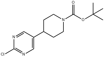 tert-butyl 4-(2-chloropyrimidin-5-yl)piperidine-1-carboxylate Struktur