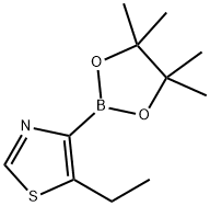 5-ethyl-4-(4,4,5,5-tetramethyl-1,3,2-dioxaborolan-2-yl)thiazole 结构式