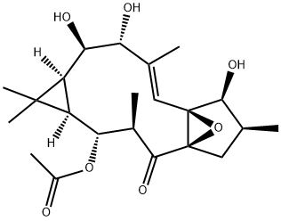 4a,7a-Epoxy-5H-cyclopenta[a]cyclopropa[f]cycloundecen-4(1H)-one, 2-(acetyloxy)-1a,2,3,6,7,10,11,11a-octahydro-7,10,11-trihydroxy-1,1,3,6,9-pentamethyl-, (1aR,2R,3R,4aR,6S,7S,7aS,8E,10R,11R,11aS)- Structure
