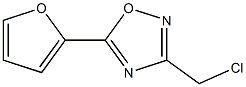 3-(chloromethyl)-5-(furan-2-yl)-1,2,4-oxadiazole Struktur