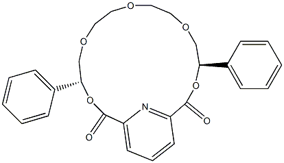 [4R,14R,(-)]-4,14-ジフェニル-3,6,9,12,15-ペンタオキサ-21-アザビシクロ[15.3.1]ヘニコサ-1(21),17,19-トリエン-2,16-ジオン 化学構造式