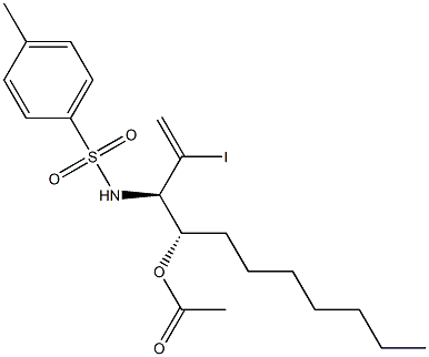 酢酸(1S)-1-[(R)-1-(トシルアミノ)-2-ヨード-2-プロペニル]オクチル 化学構造式
